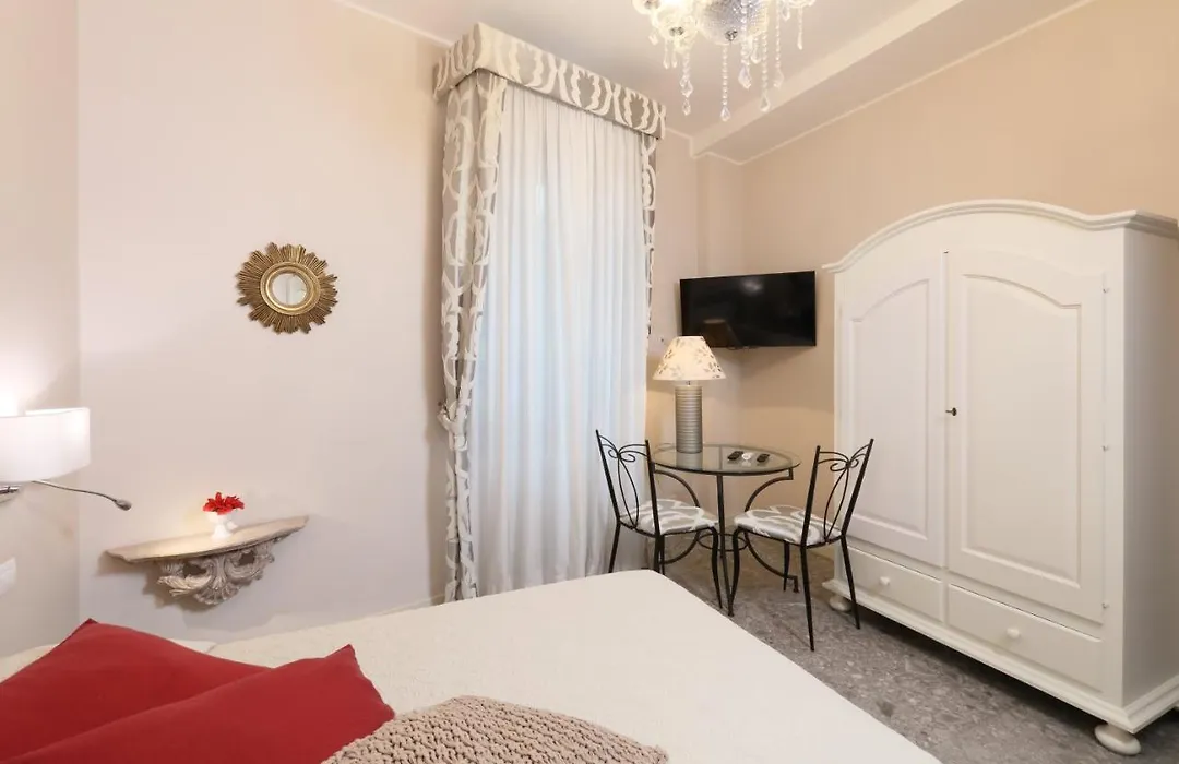 Porta Di Mezzo Luxury Suites & 2* Taormina