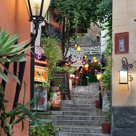 Porta Di Mezzo Luxury & Casa de hóspedes Taormina