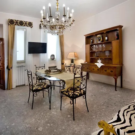 Porta Di Mezzo Luxury & 2* Ταορμίνα