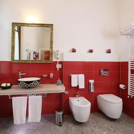 Porta Di Mezzo Luxury & 2*