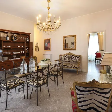 Porta Di Mezzo Luxury & 2* Ταορμίνα